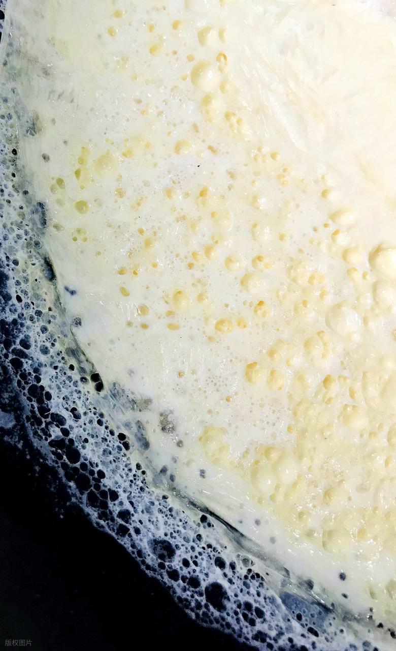 炸裂!奶皮子糖葫蘆爆火,7塊到40塊原料奶皮子價格瘋漲引矚目!